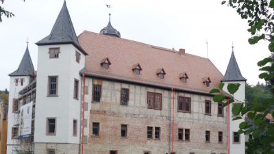 Außenansicht barockes Schloß Wolfersdorf